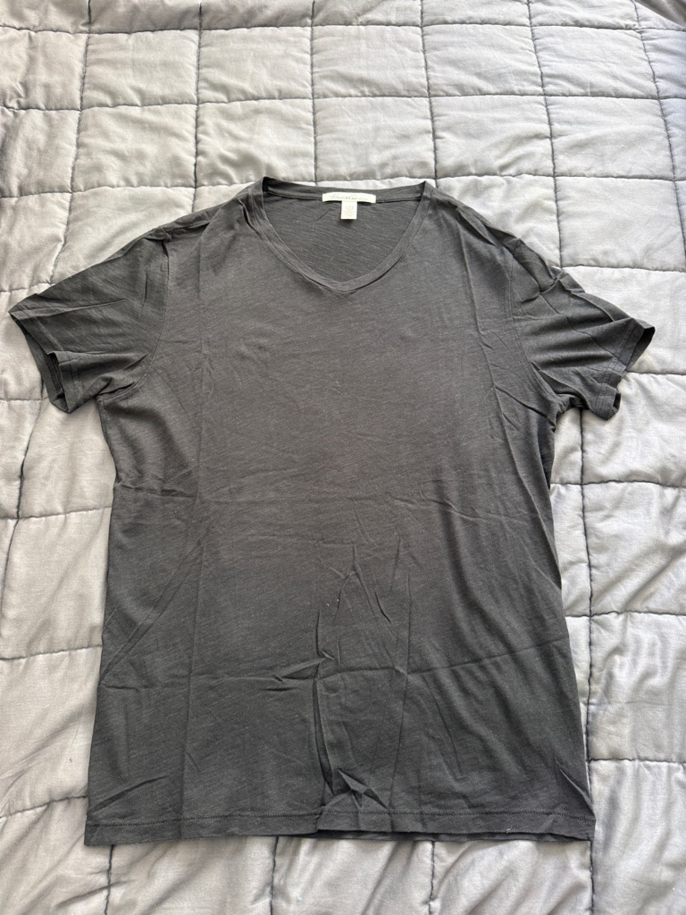 Large Kenneth Cole New York Men's Short Sleeve V-Neck T-Shirt